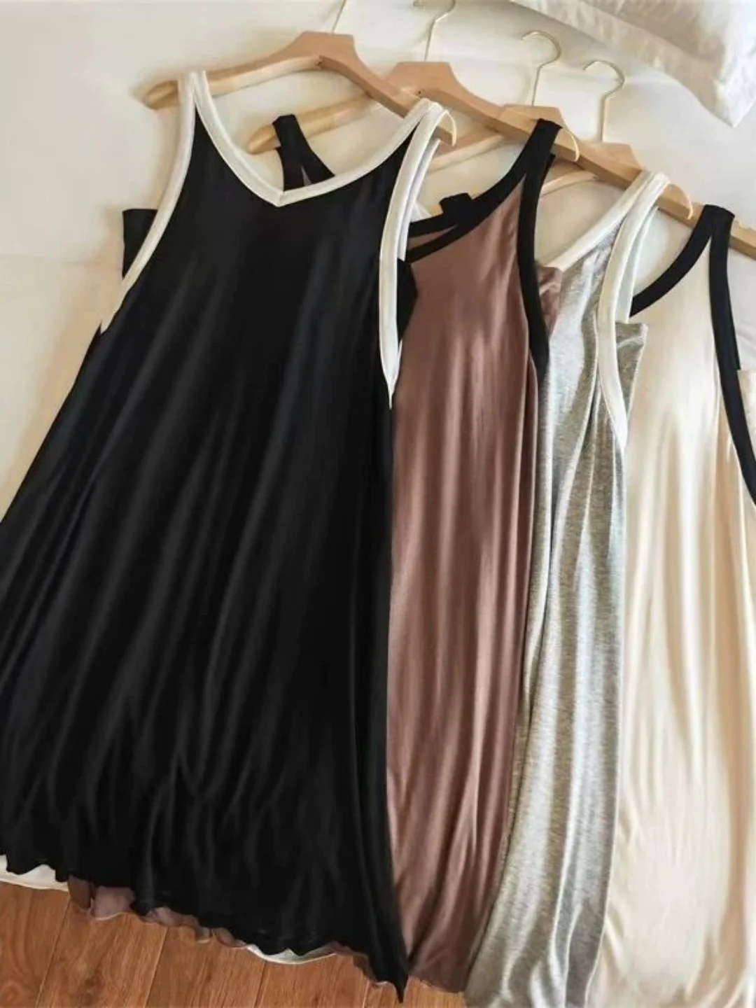 plus Size Comfortable V-Neck Sleeveless Mid-Length Sleep Dress Lazy Style Summer Pure Color Home Clothes for Young Women
plus Size Comfortable V-Neck Sleeveless Mid-Length Sleep Dress Lazy Style Summer Pure Color Home Clothes for Young Women
