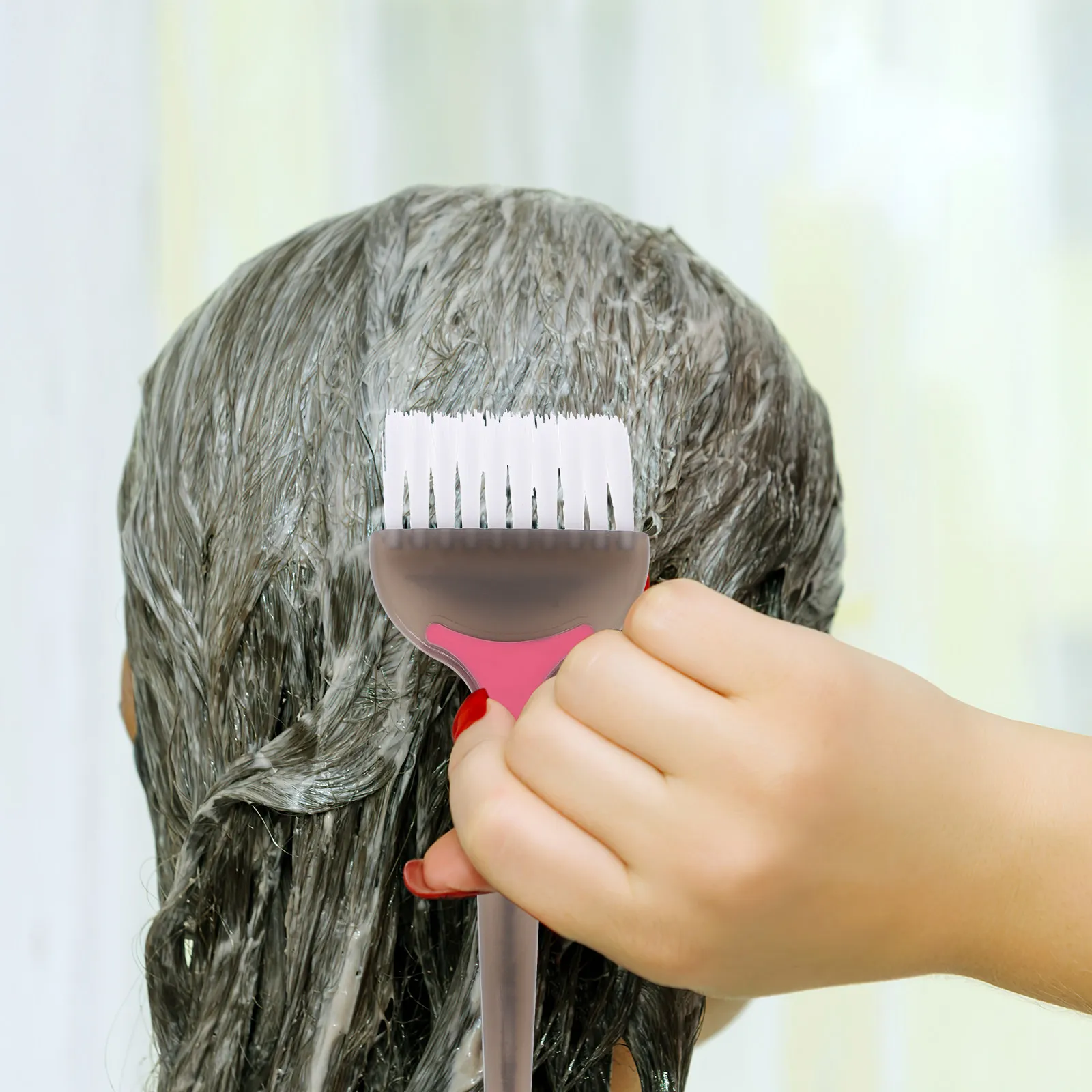 2Pcs Hair Dye Brush Hair Color Comb Salon Grade Reusable Tool Easy Clean No Chemical Reaction Better Tint Effect Long Handle
2Pcs Hair Dye Brush Hair Color Comb Salon Grade Reusable Tool Easy Clean No Chemical Reaction Better Tint Effect Long Handle