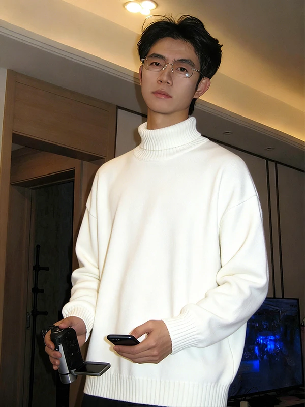 Thickened Fleece High Collar Knitted Sweater Men's Winter Fashion Inner Wear Lazy Style Knitwear White Turn down Collar Top
Thickened Fleece High Collar Knitted Sweater Men's Winter Fashion Inner Wear Lazy Style Knitwear White Turn down Collar Top