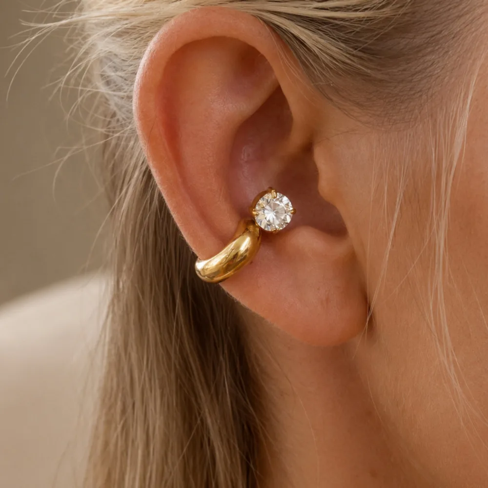 PuRui Luxury Shiny Zircon Stainless Steel Clips Earrings Women 18K Gold Plated Non Piercing Earring Hypoallergenic Jewelry
PuRui Luxury Shiny Zircon Stainless Steel Clips Earrings Women 18K Gold Plated Non Piercing Earring Hypoallergenic Jewelry