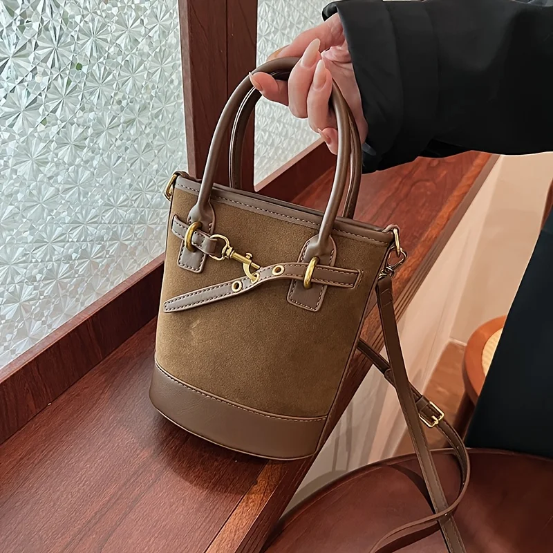 Autumn and Winter Vintage Niche Frosted Bag, New Fashionable and Versatile Crossbody Bag, Handbag, Bucket Bag
Autumn and Winter Vintage Niche Frosted Bag, New Fashionable and Versatile Crossbody Bag, Handbag, Bucket Bag