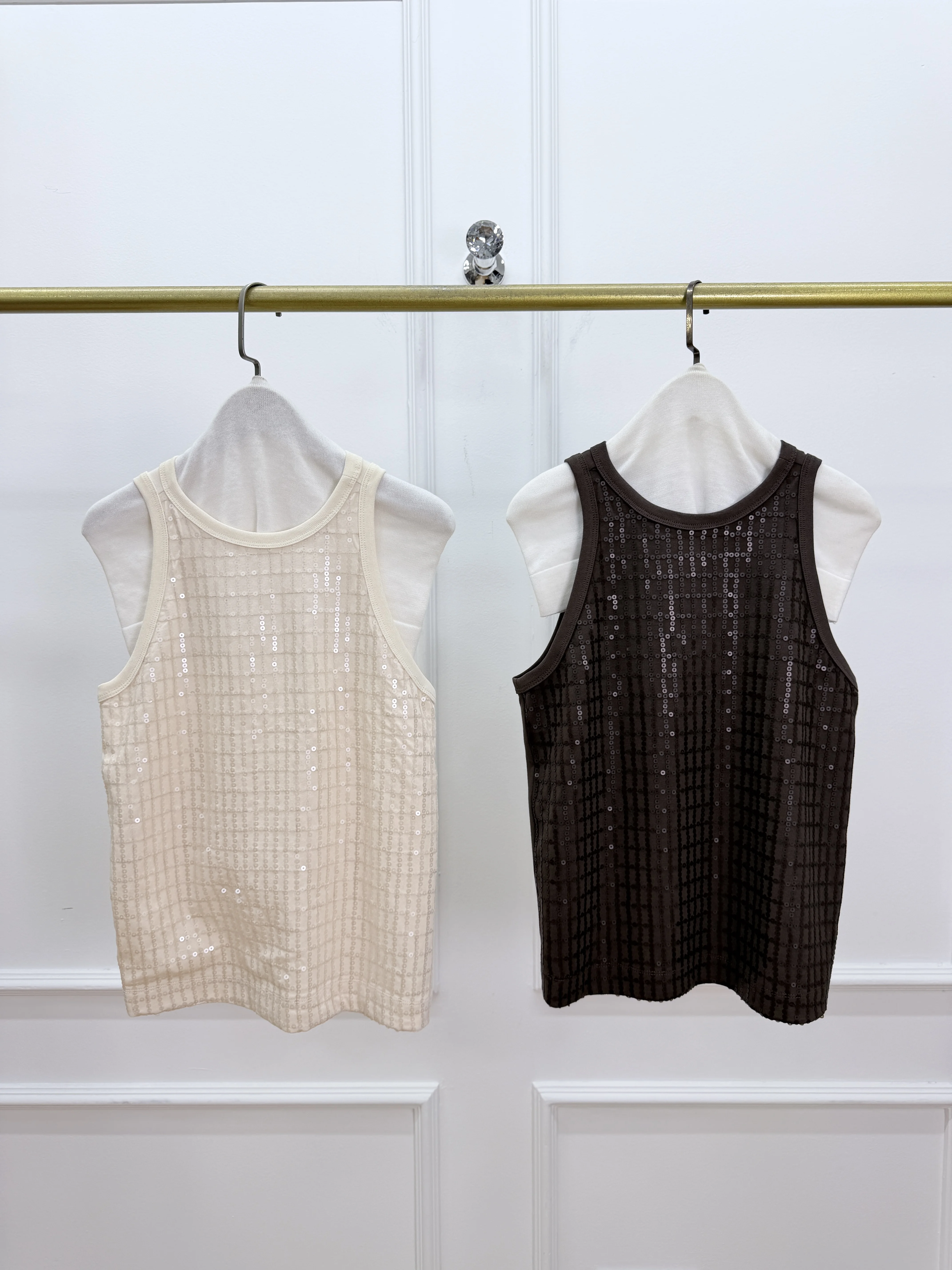 2026 New Summer Women'S Wear: High-Quality Vintage-Style Sequin Sleeveless Tank Top
2026 New Summer Women'S Wear: High-Quality Vintage-Style Sequin Sleeveless Tank Top