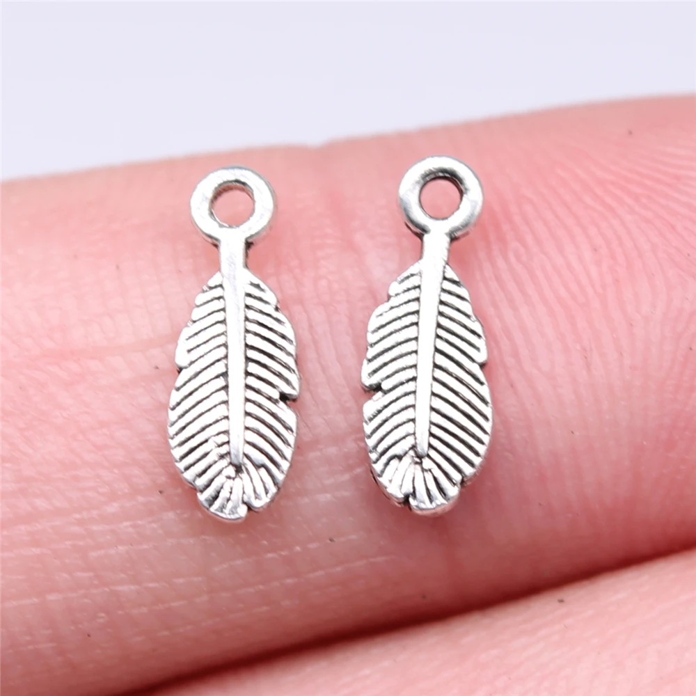 800pcs 12x5mm Feather Charms Wholesale For DIY Jewelry Making Antique Silver Color Zinc Alloy Charms Jewelry Findings
800pcs 12x5mm Feather Charms Wholesale For DIY Jewelry Making Antique Silver Color Zinc Alloy Charms Jewelry Findings