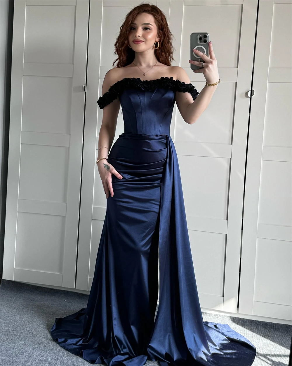 Customized Mermaid Graceful Blue Satin Evening Dress Formal Boat Neck Off the Shoulder Sleeveless Prom Dress Classic Party Dress
Customized Mermaid Graceful Blue Satin Evening Dress Formal Boat Neck Off the Shoulder Sleeveless Prom Dress Classic Party Dress