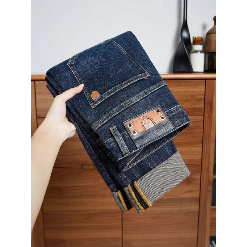 Темно-синие мужские джинсы в стиле ретро, осенние и зимние повседневные трендовые легкие роскошные эластичные толстые брюки
Темно-синие мужские джинсы в стиле ретро, осенние и зимние повседневные трендовые легкие роскошные эластичные толстые брюки