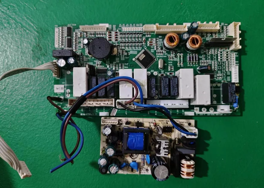 BCD-586WS WL 0064001128C/A0064001235 тестовая плата, материнская плата, исправна.
BCD-586WS WL 0064001128C/A0064001235 тестовая плата, материнская плата, исправна.