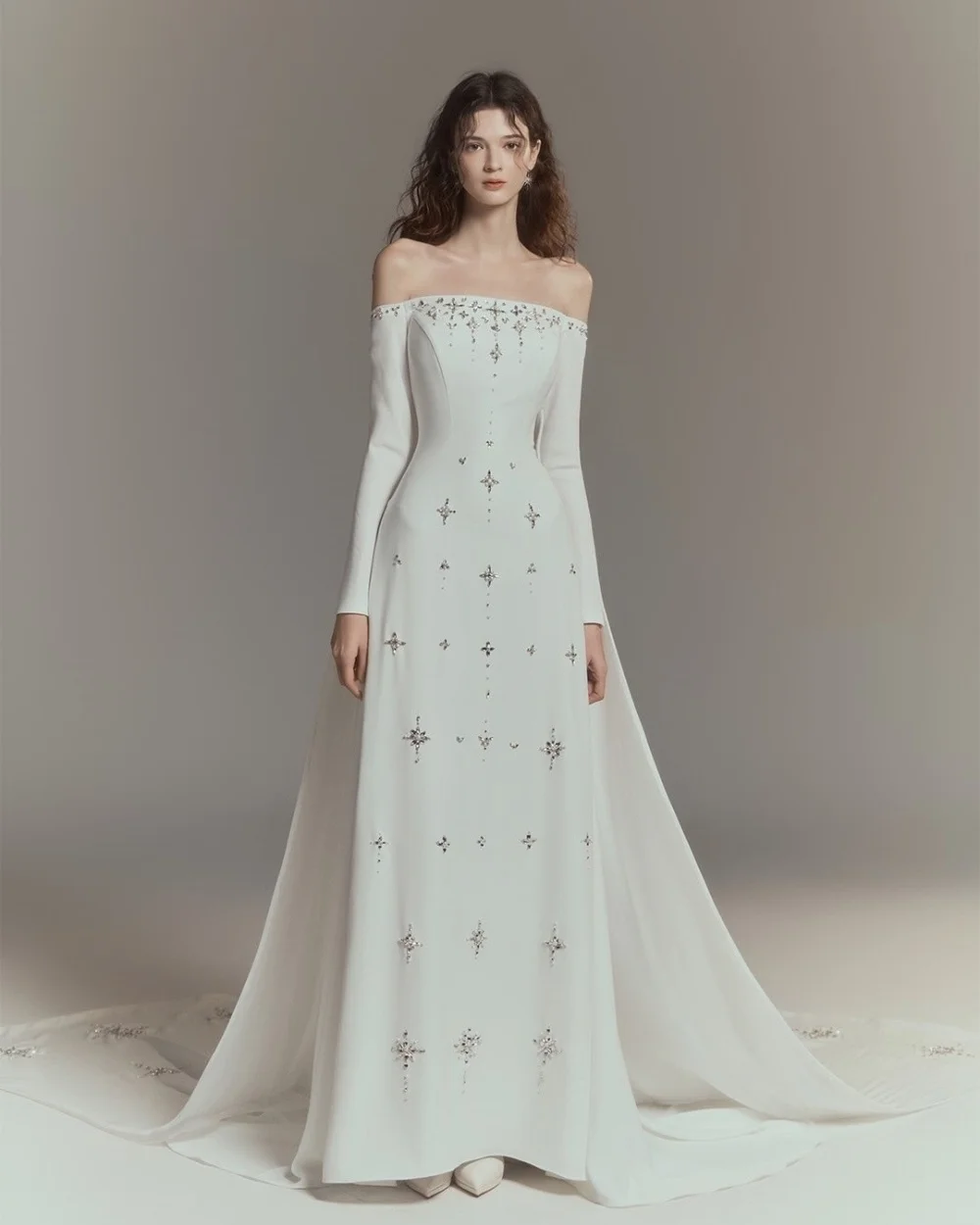 Customized Beige Intricate Sparkle Jersey Pleat Ruched A-line Off-the-shoulder Long Dresses Evening Dresses For Wedding Party
Customized Beige Intricate Sparkle Jersey Pleat Ruched A-line Off-the-shoulder Long Dresses Evening Dresses For Wedding Party