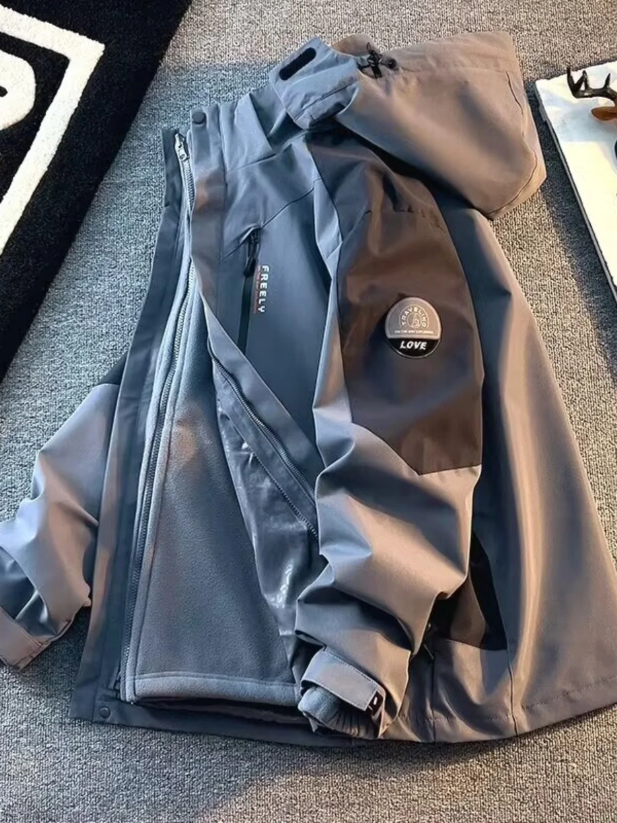 Мужская куртка-трансформер с отстегивающимся капюшоном и подкладкой, ветрозащитная, для горного туризма, осенне-зимняя
Мужская куртка-трансформер с отстегивающимся капюшоном и подкладкой, ветрозащитная, для горного туризма, осенне-зимняя