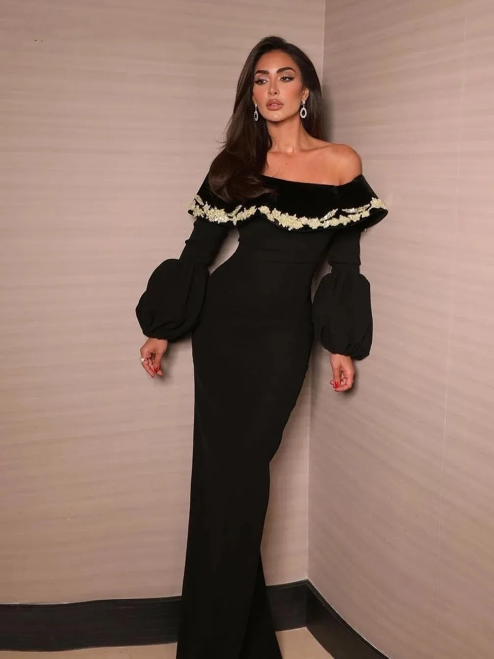 Romantic Vintage Black Mermaid Beaded Sexy Boat Neck Off Shoulder Long Sleeves Formal Occasion Prom Dress Evening Party Gowns
Romantic Vintage Black Mermaid Beaded Sexy Boat Neck Off Shoulder Long Sleeves Formal Occasion Prom Dress Evening Party Gowns
