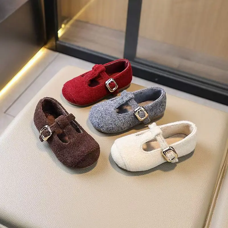 Girls' Warm Cotton Shoes 2024 Autumn and Winter New Children's Korean Princess Shoes, Young Children's Fashionable Suede Shoes
Girls' Warm Cotton Shoes 2024 Autumn and Winter New Children's Korean Princess Shoes, Young Children's Fashionable Suede Shoes