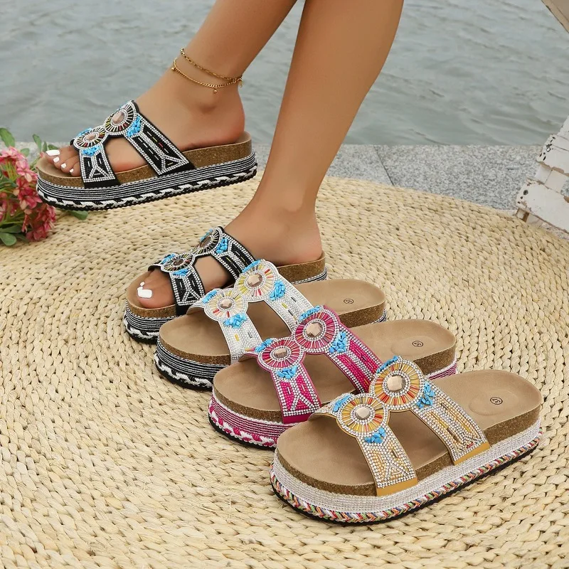 New Soft Sole Flip-flops Women's Outer Summer New Fashion Versatile Rhinestone Wedge Non-slip Outer Wear Sandals and Slippers
New Soft Sole Flip-flops Women's Outer Summer New Fashion Versatile Rhinestone Wedge Non-slip Outer Wear Sandals and Slippers