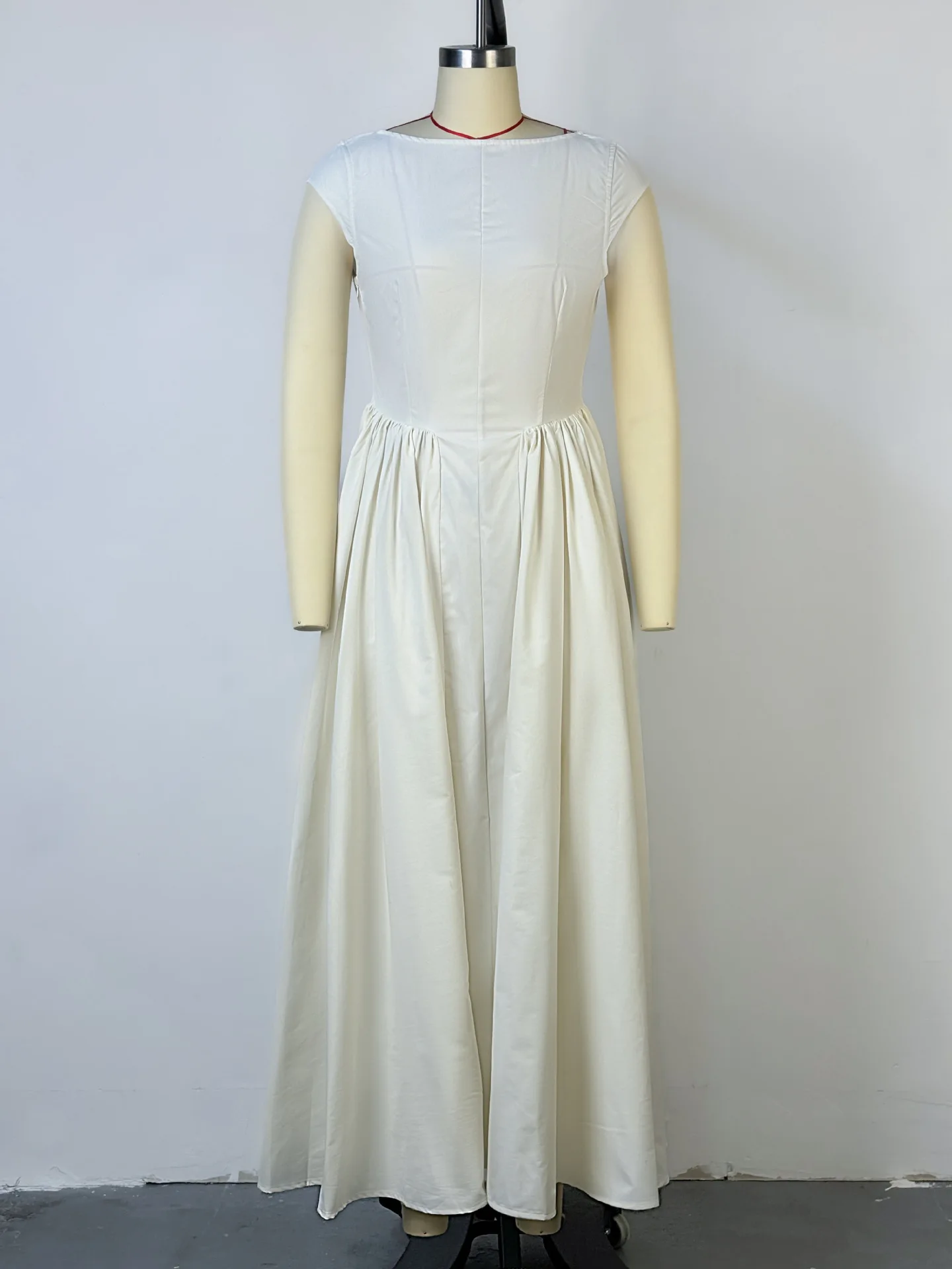 Elegant Open-Back Waist-Fitted Medium-Length Dress For Women Autumn 2024 New Style Cross-Border European And American Fashion
Elegant Open-Back Waist-Fitted Medium-Length Dress For Women Autumn 2024 New Style Cross-Border European And American Fashion
