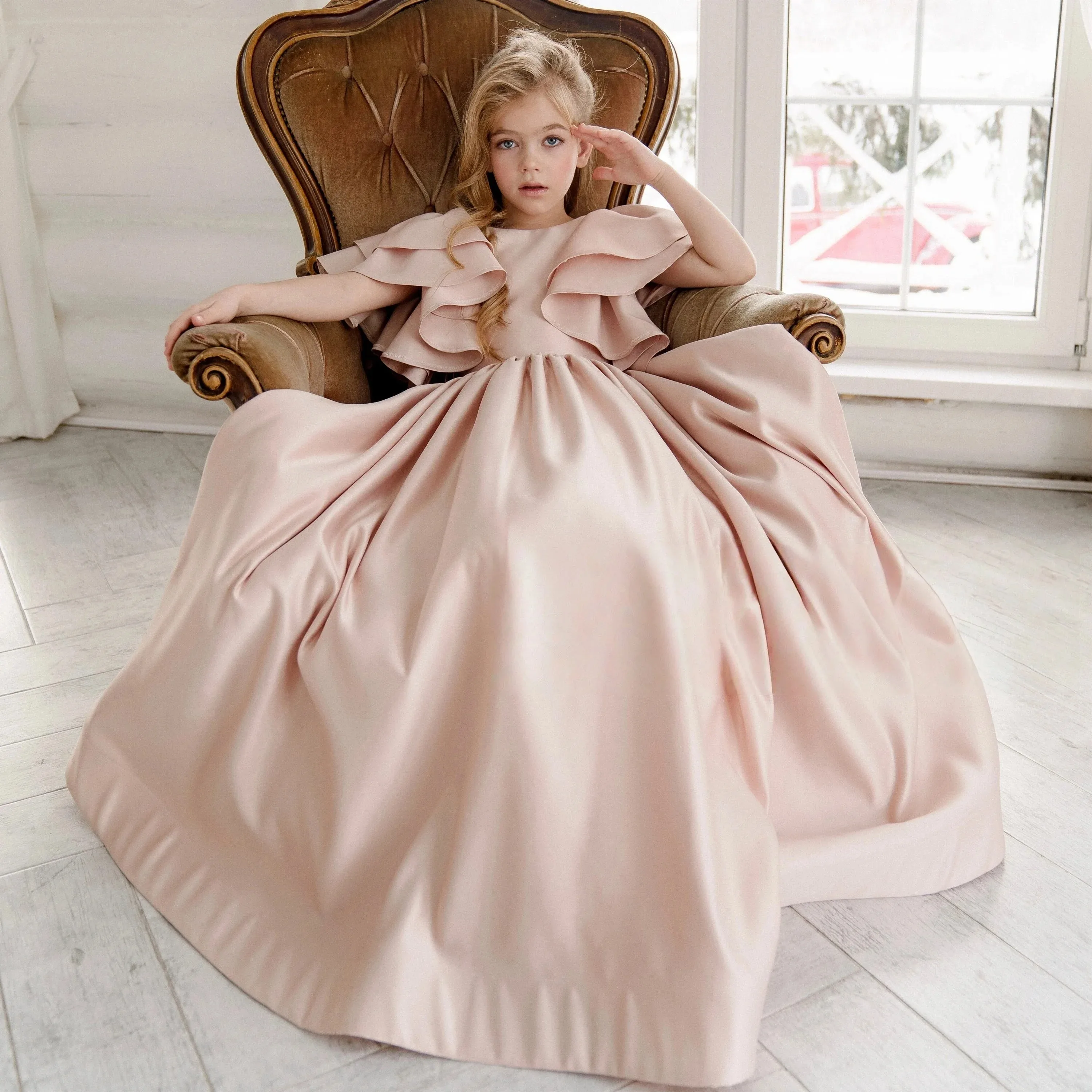 Customized Satin flower girl dress with bow, long flower girl dress, toddler princess dress, puffy flower girl dress, children's
Customized Satin flower girl dress with bow, long flower girl dress, toddler princess dress, puffy flower girl dress, children's