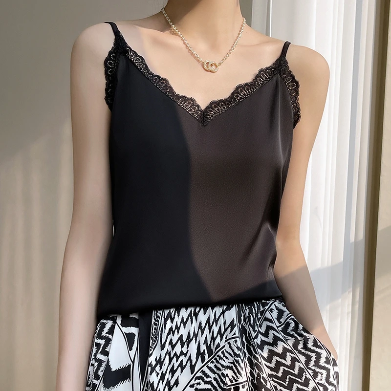 Smooth Satin Suspender Waistcoat for Women's Spring and Autumn New Versatile Bottoms Can Wear V-neck Top
Smooth Satin Suspender Waistcoat for Women's Spring and Autumn New Versatile Bottoms Can Wear V-neck Top