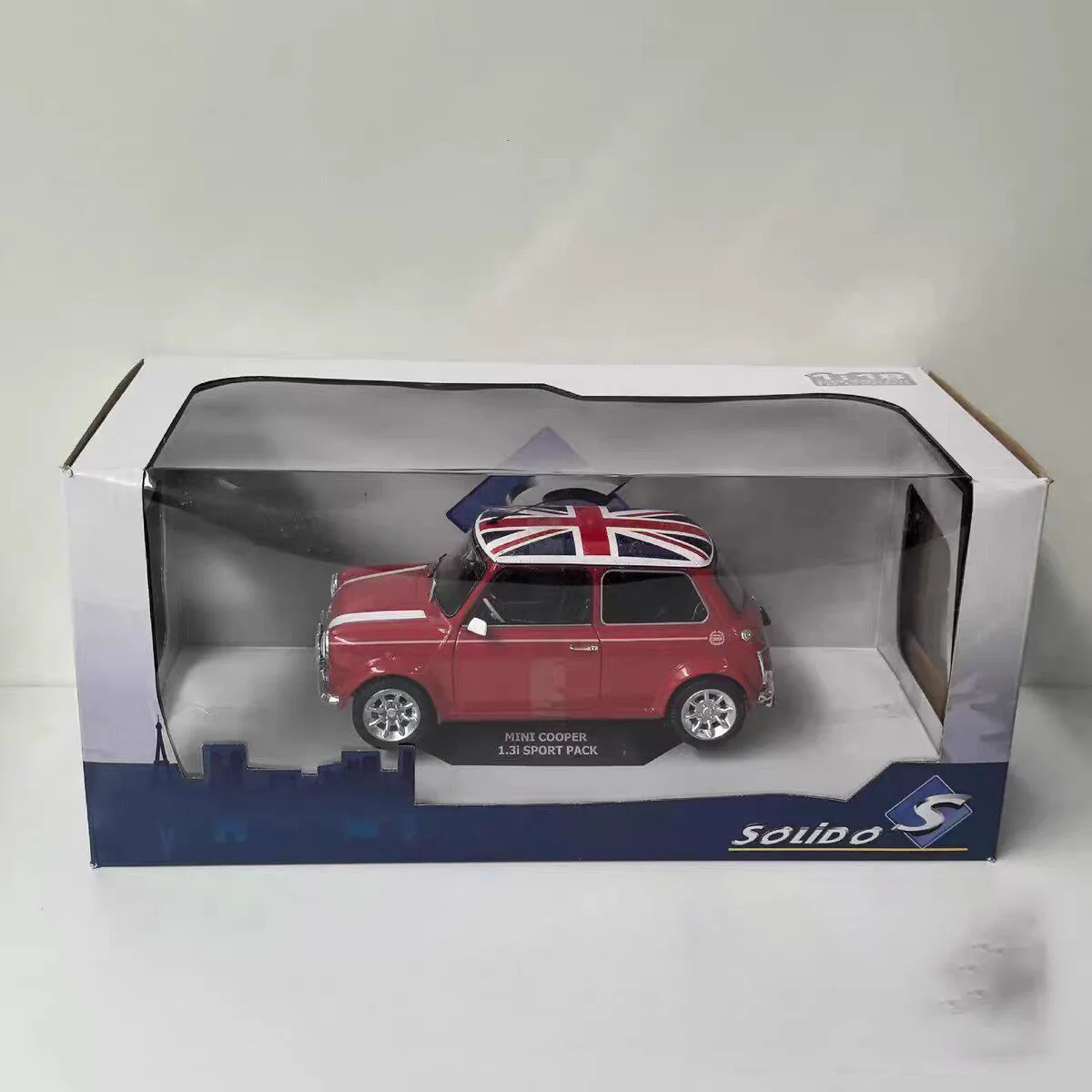The Right Door Is Not Installed Properly Diecast SOLIDO 1/18 Scale MINI COOPER SPORT W6 Alloy Car Model
The Right Door Is Not Installed Properly Diecast SOLIDO 1/18 Scale MINI COOPER SPORT W6 Alloy Car Model