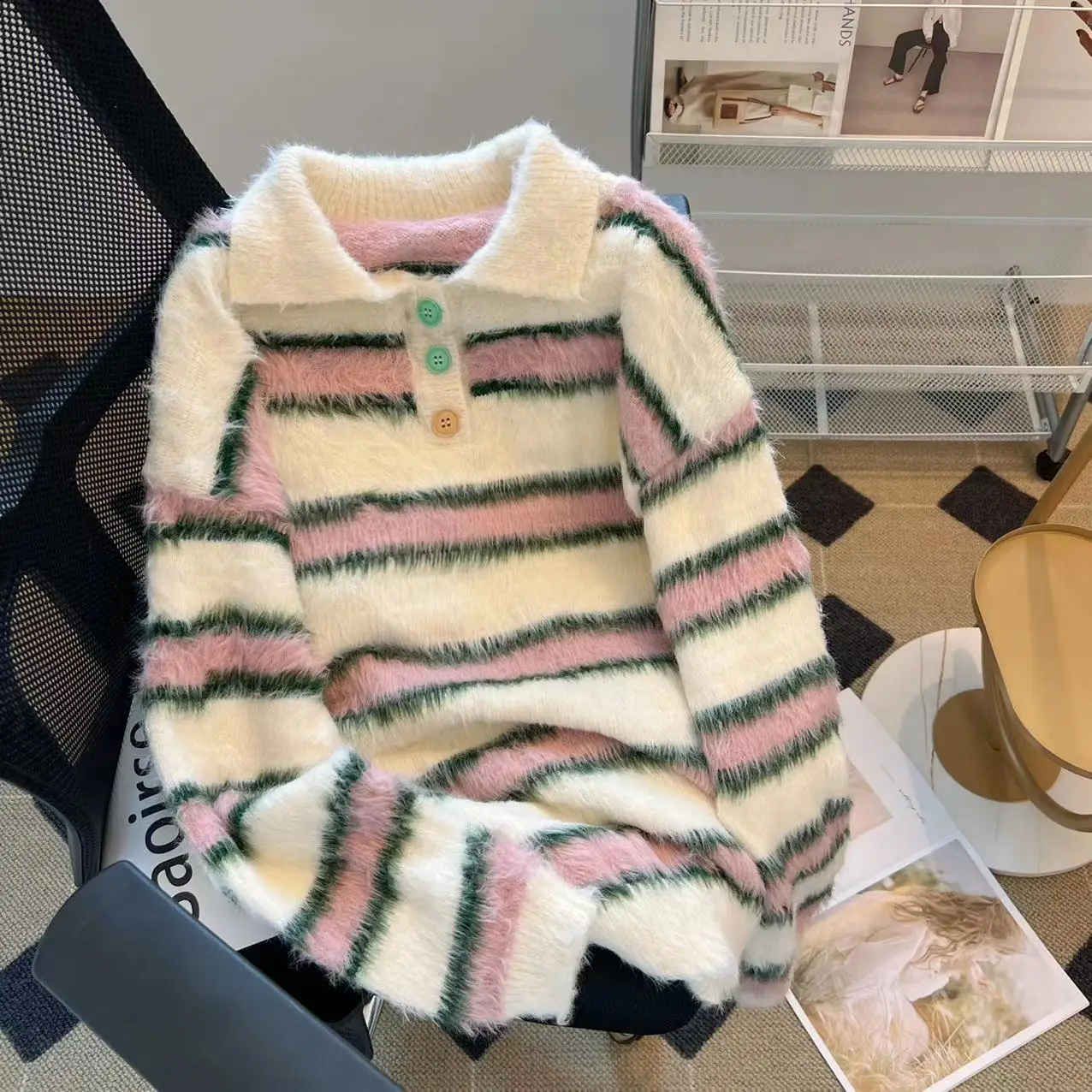 Женский полосатый пуловер, вязаный свитер Harajuku, винтажный свитер 2000-х годов Y2k с воротником поло и длинными рукавами, норковые кашемировые свитера, одежда, осень 2023 г.
Женский полосатый пуловер, вязаный свитер Harajuku, винтажный свитер 2000-х годов Y2k с воротником поло и длинными рукавами, норковые кашемировые свитера, одежда, осень 2023 г.