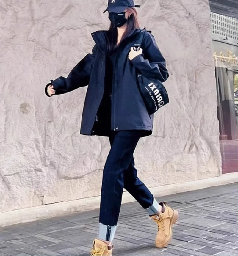 Spring and autumn American style assault jackets for women's waterproof and windproof casual sports jackets
Spring and autumn American style assault jackets for women's waterproof and windproof casual sports jackets