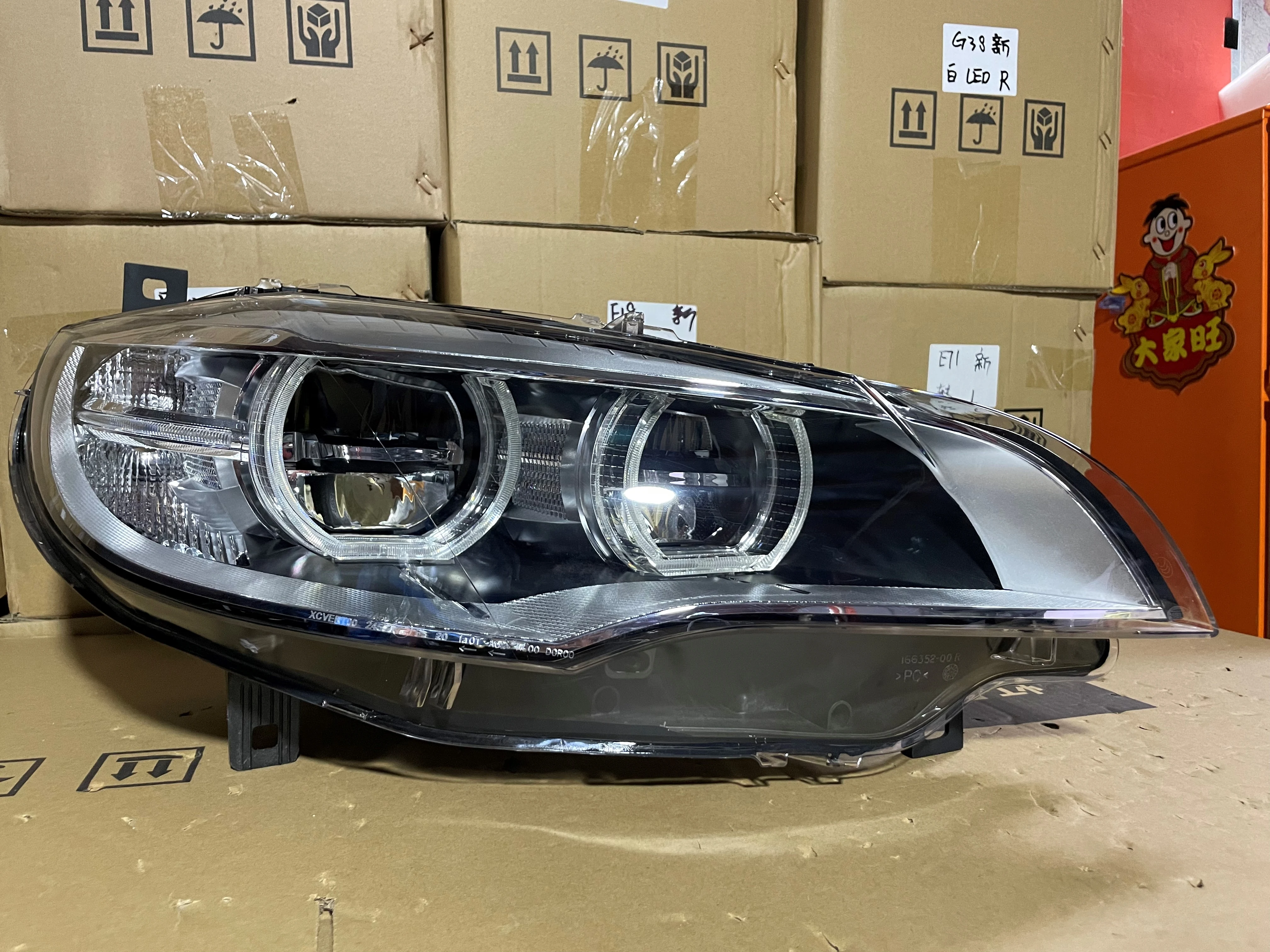 Подходит для фар BMW X6 2008-2014 BMW E71, фара X5M X6M E71, светодиодная фара E72, используемая для замены Plug and Play
Подходит для фар BMW X6 2008-2014 BMW E71, фара X5M X6M E71, светодиодная фара E72, используемая для замены Plug and Play