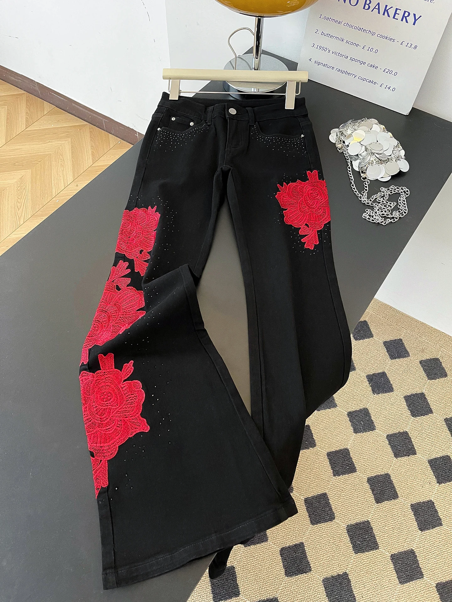Black Bell Bottom Jeans Women's Spring Y2K Spicy Girl Embroidered Patchwork Slimming Floor-Length Pants High Waist Denim
Black Bell Bottom Jeans Women's Spring Y2K Spicy Girl Embroidered Patchwork Slimming Floor-Length Pants High Waist Denim