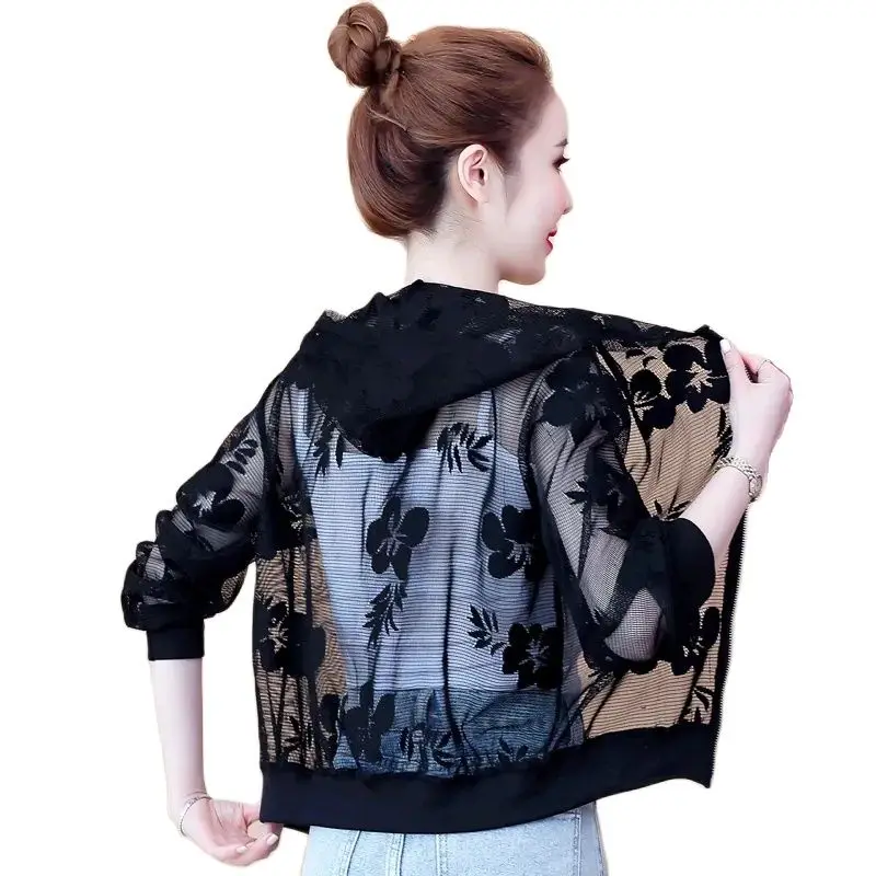 Summer 2022 New Lace Sun Clothes Women's Short Thin Breathable Fashionable Outerwear Hooded Ladies Mesh Sun Protection Clothing
Summer 2022 New Lace Sun Clothes Women's Short Thin Breathable Fashionable Outerwear Hooded Ladies Mesh Sun Protection Clothing