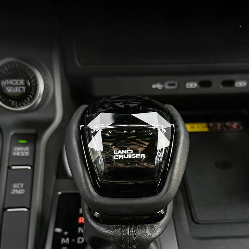 For Toyota Land Cruiser 300 Land Cruiser LC300 2022+ model Crystal glass shift lever head cover decoration set
For Toyota Land Cruiser 300 Land Cruiser LC300 2022+ model Crystal glass shift lever head cover decoration set