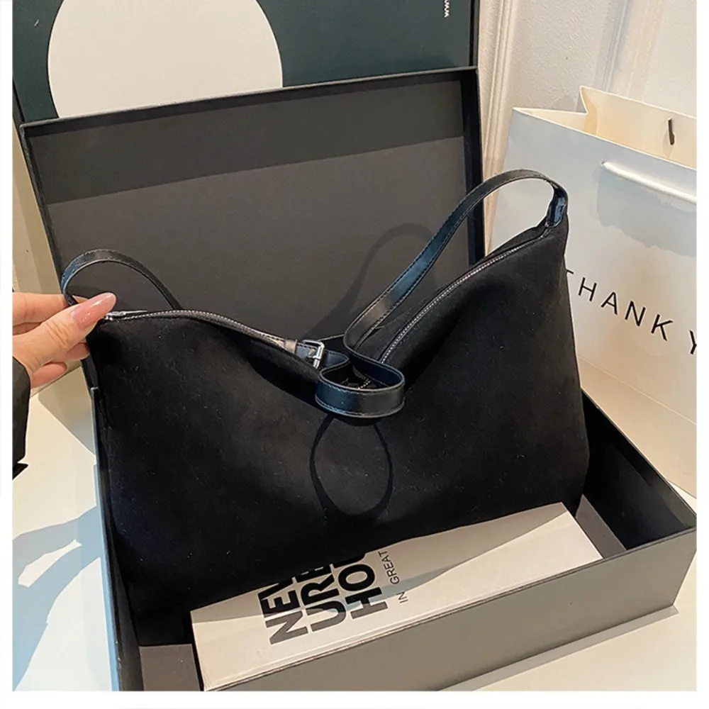 Fashion Large Capacity Crossbody Bag Textured Frosted Soft Matte Suede Tote Bag Solid Color Zipper Closure Boston Bag Women
Fashion Large Capacity Crossbody Bag Textured Frosted Soft Matte Suede Tote Bag Solid Color Zipper Closure Boston Bag Women