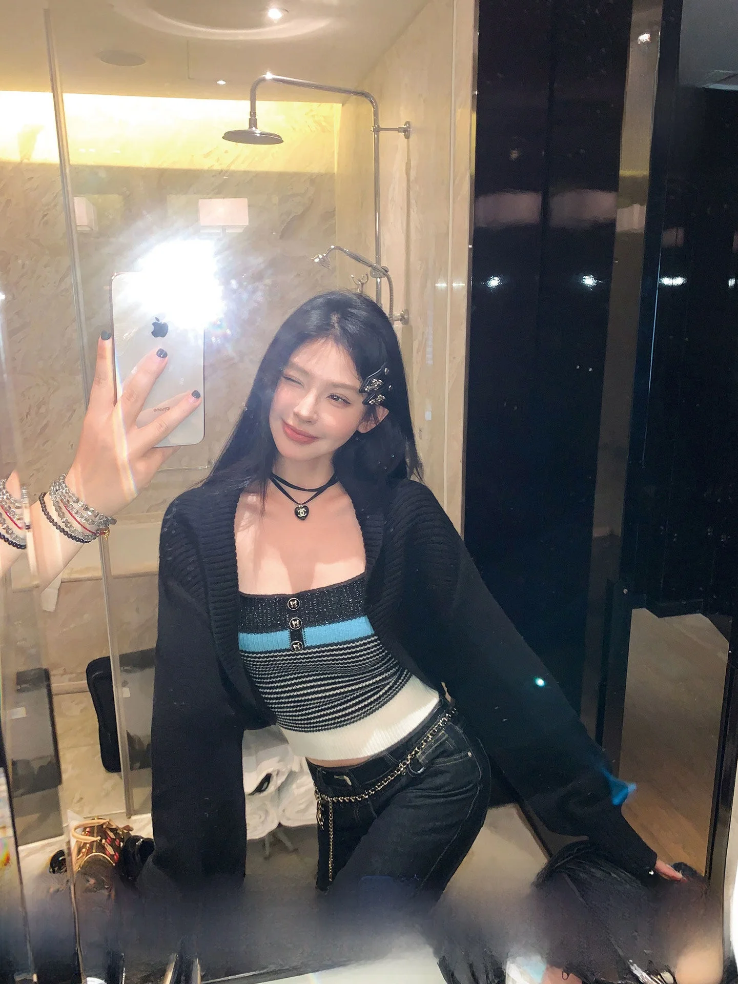 Okaaay VTG Small Fraance Thousand Jin Осенне-зимний вязаный кардиган и топ-бюстье, женский комплект из двух предметов, повседневный стиль
Okaaay VTG Small Fraance Thousand Jin Осенне-зимний вязаный кардиган и топ-бюстье, женский комплект из двух предметов, повседневный стиль