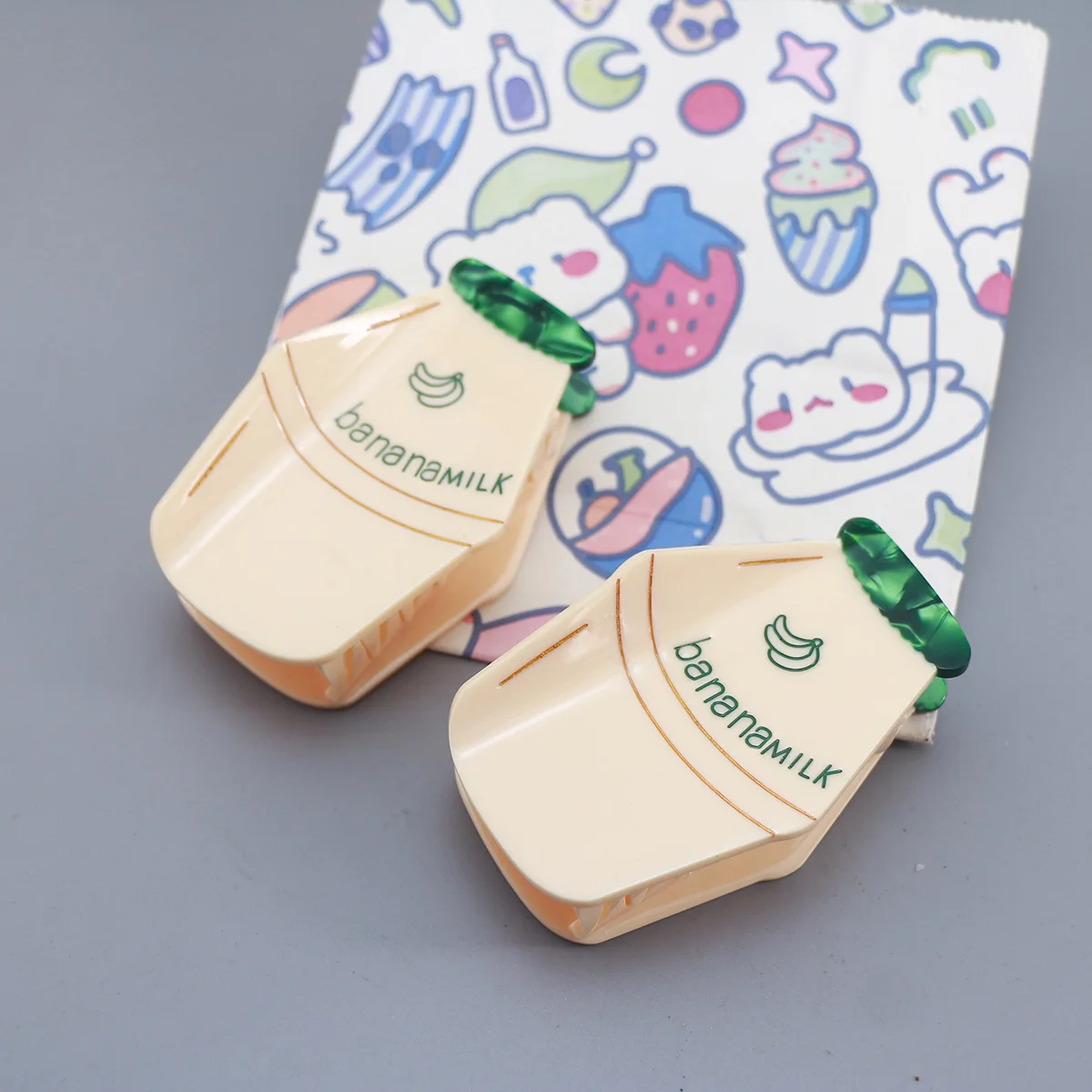 DS 8CM Banana Milk Bottle Hair Claw French Style Acetate Claw Clips Personalized Hair Clips Hair Accessories for Women Girls
DS 8CM Banana Milk Bottle Hair Claw French Style Acetate Claw Clips Personalized Hair Clips Hair Accessories for Women Girls