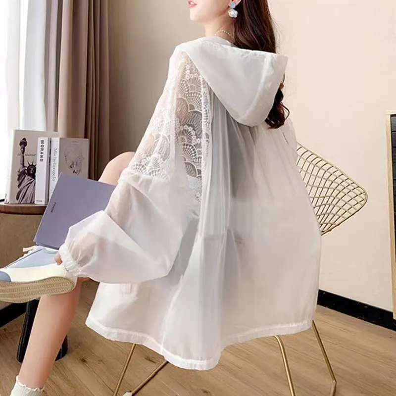 Women's Summer Lightweight Breathable Ice Silk Loose Fit Sun Protection Outerwear Cardigan Design Casual Fashion Coat
Women's Summer Lightweight Breathable Ice Silk Loose Fit Sun Protection Outerwear Cardigan Design Casual Fashion Coat