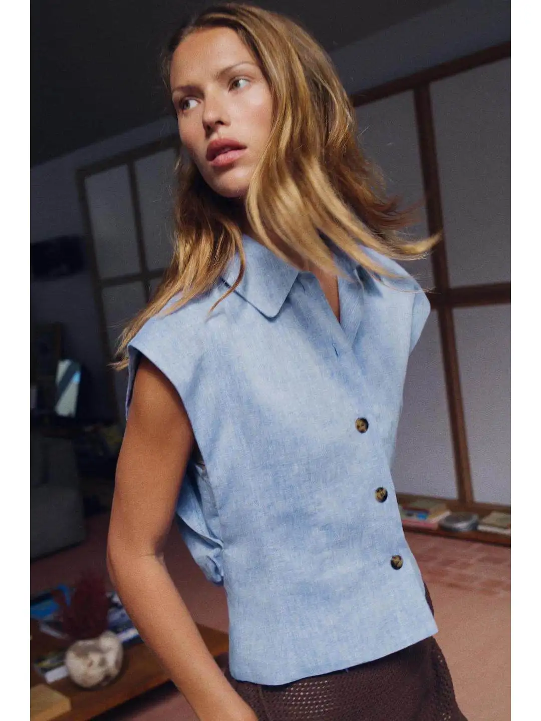 Casual Sleeveless Collared Single Button Commute Style Shirt Summer New Arrival Women's Loose Fit Breathable Polyester Fiber
Casual Sleeveless Collared Single Button Commute Style Shirt Summer New Arrival Women's Loose Fit Breathable Polyester Fiber