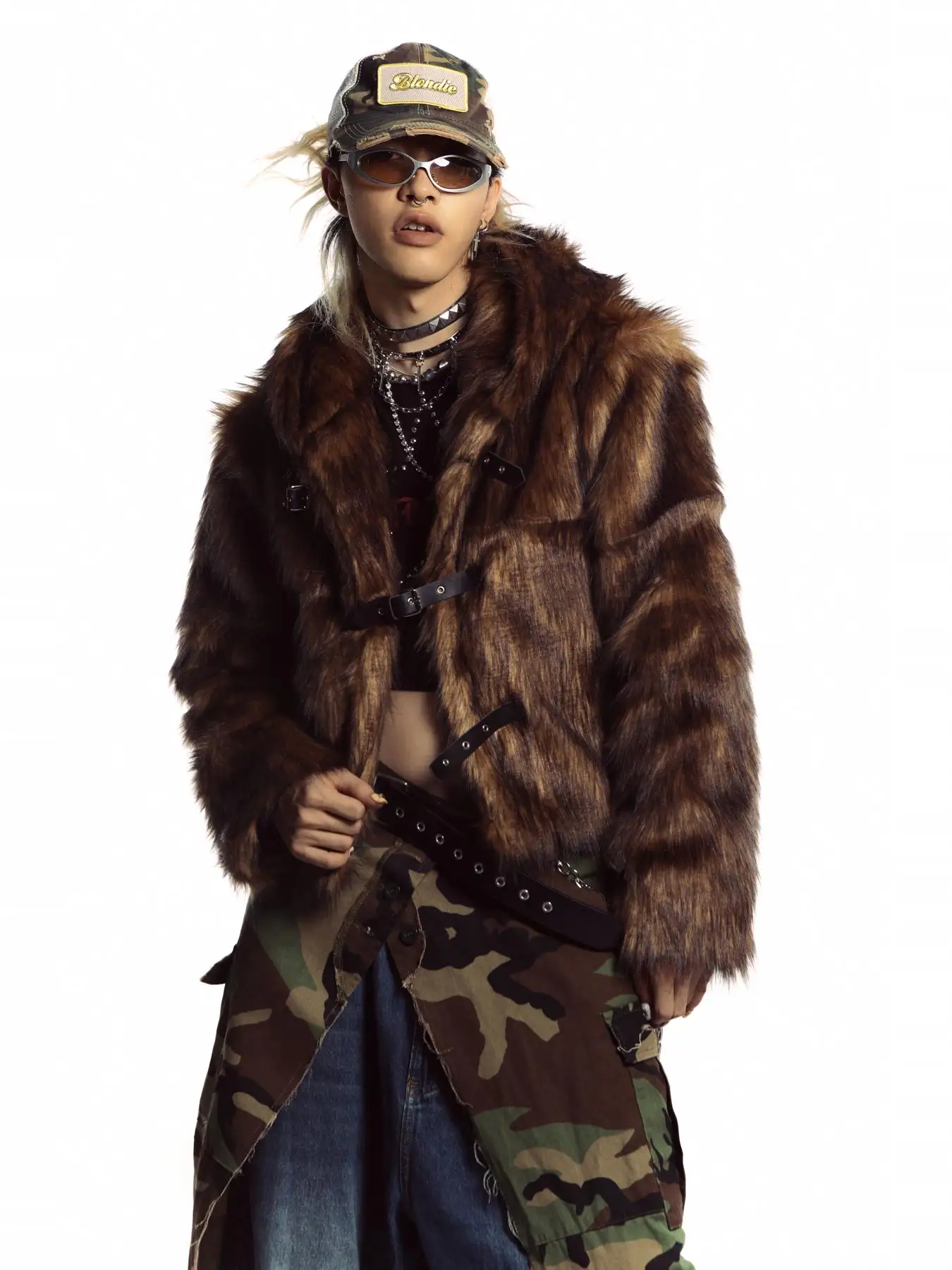 DeadEndKids Original ex Oversized Hooded Fur Jaet Warm Eco-friendly Street Sle ort Coat Long Sve Fake Fur Coat
DeadEndKids Original ex Oversized Hooded Fur Jaet Warm Eco-friendly Street Sle ort Coat Long Sve Fake Fur Coat