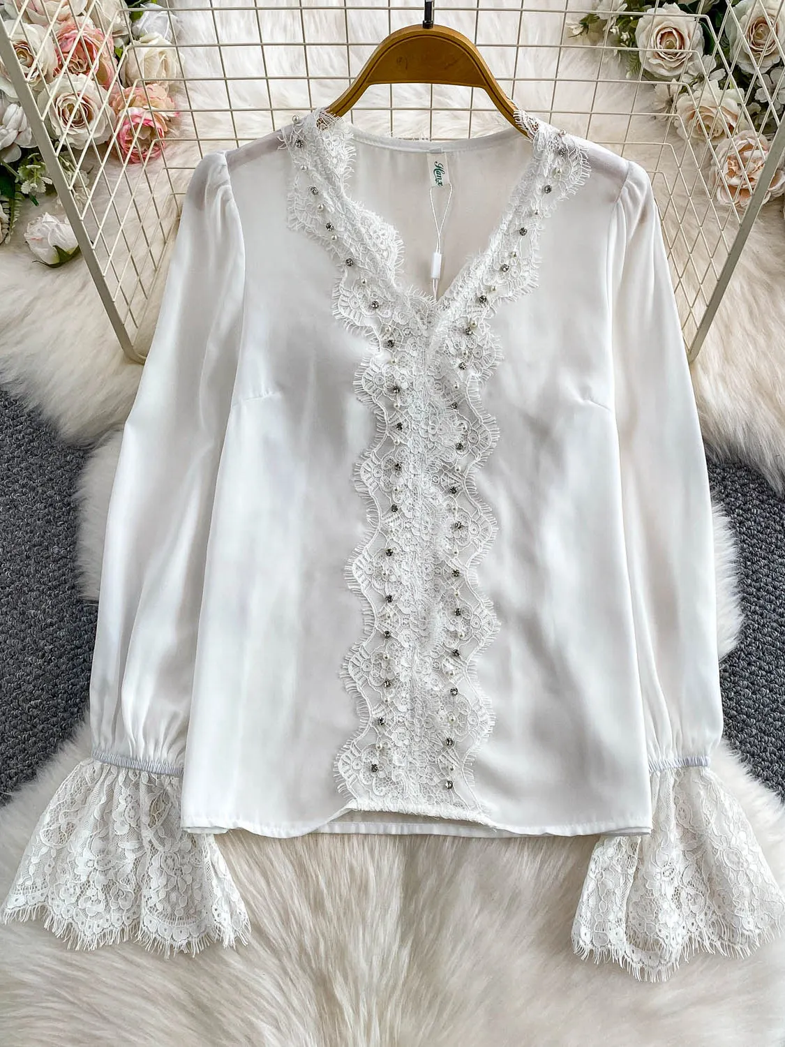 Сексуальный кружевной топ с v-образным вырезом Bell Sve irt, женский осенне-зимний дизайн, тонкий топ, дышащий свободный крой, длинный све
Сексуальный кружевной топ с v-образным вырезом Bell Sve irt, женский осенне-зимний дизайн, тонкий топ, дышащий свободный крой, длинный све