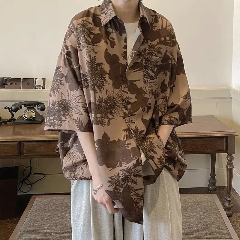 Men's Lightweight Summer Short Sleeve Shirt with American Retro Print Casual Loose Fit and Versatile Style
Men's Lightweight Summer Short Sleeve Shirt with American Retro Print Casual Loose Fit and Versatile Style