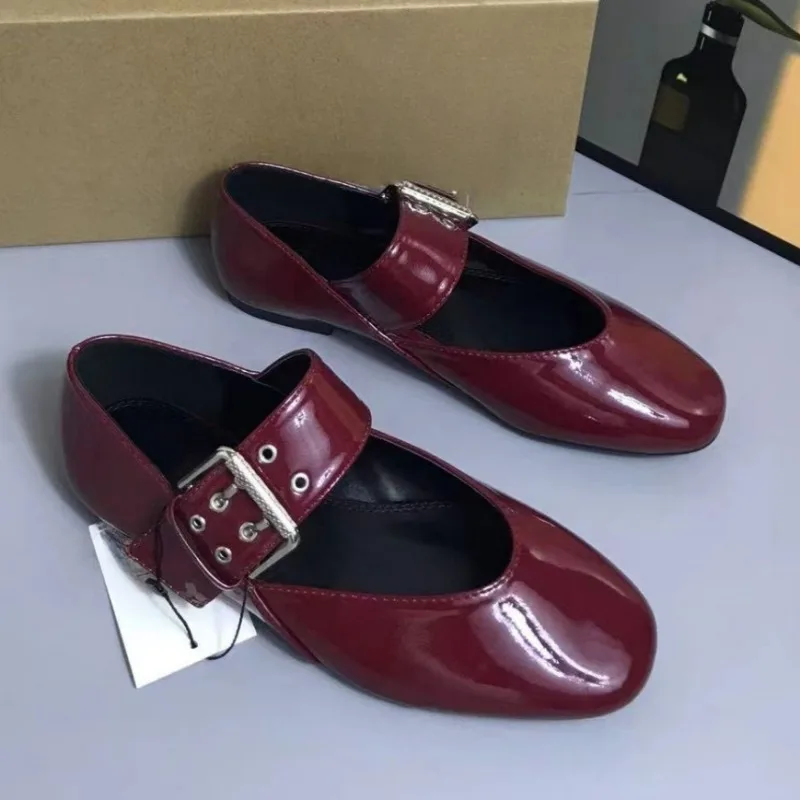 2025 Designer Mary Jane Shoes for Women Round Toe Shallow Mouth Buckle Belt Retro Autumn Footwear Outside Ladies Ballet Flats
2025 Designer Mary Jane Shoes for Women Round Toe Shallow Mouth Buckle Belt Retro Autumn Footwear Outside Ladies Ballet Flats
