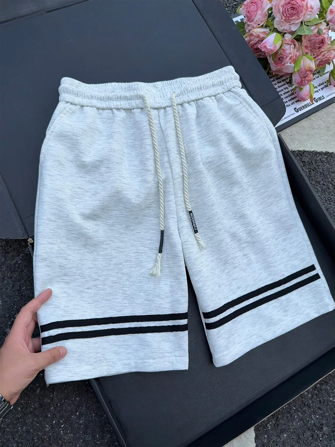 American Style Basketball Sport Shorts Men's Summer White Grey Stripe Color Block Five-Quarter Length Casual Loose Fit
American Style Basketball Sport Shorts Men's Summer White Grey Stripe Color Block Five-Quarter Length Casual Loose Fit