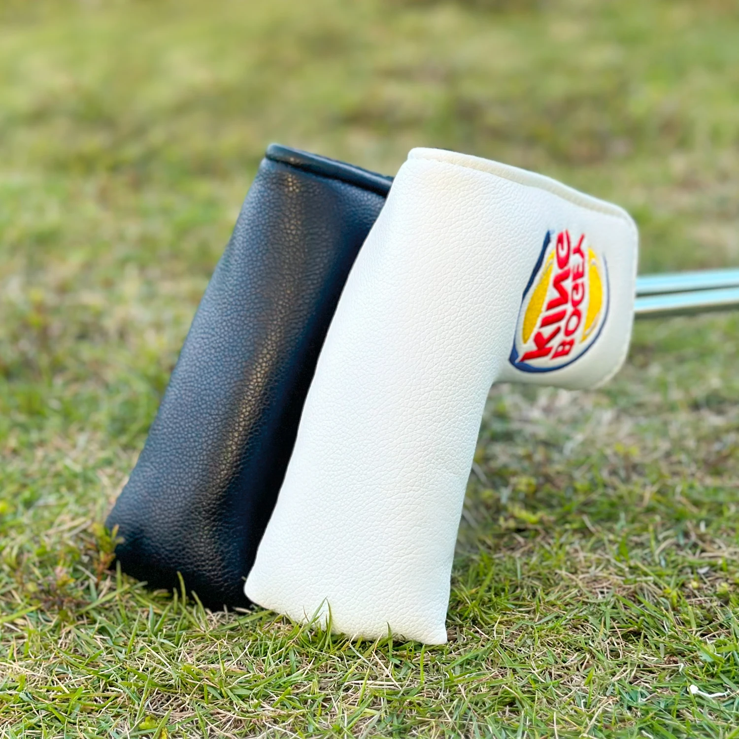 1 шт. Защитный чехол для гольф-клуба KING, чехол для клюшки для гольфа, полиуретановый материал, доступный в черно-белом цвете, прочный и модный
1 шт. Защитный чехол для гольф-клуба KING, чехол для клюшки для гольфа, полиуретановый материал, доступный в черно-белом цвете, прочный и модный