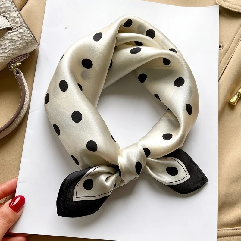 Vintage Off-White 100% Mulberry Silk Small Square Scarf – Versatile Women’s Scarf for Spring, Autumn & Winter
Vintage Off-White 100% Mulberry Silk Small Square Scarf – Versatile Women’s Scarf for Spring, Autumn & Winter