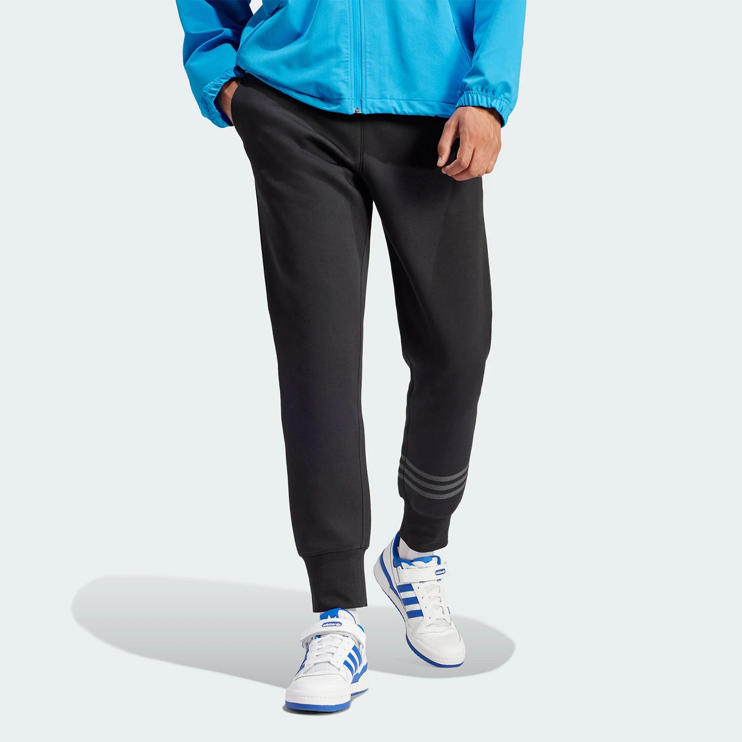 Оригинальные мужские джоггеры Adidas NEUCLASSI SPANT IS2812
Оригинальные мужские джоггеры Adidas NEUCLASSI SPANT IS2812