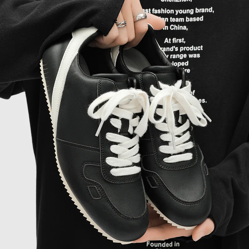 Fashion Men's Shoes Trend Lightweight Men's Sneakers and Casual Shoes Soft Sole Comfortabl Running Shoes for Men Tenis Masculino
Fashion Men's Shoes Trend Lightweight Men's Sneakers and Casual Shoes Soft Sole Comfortabl Running Shoes for Men Tenis Masculino