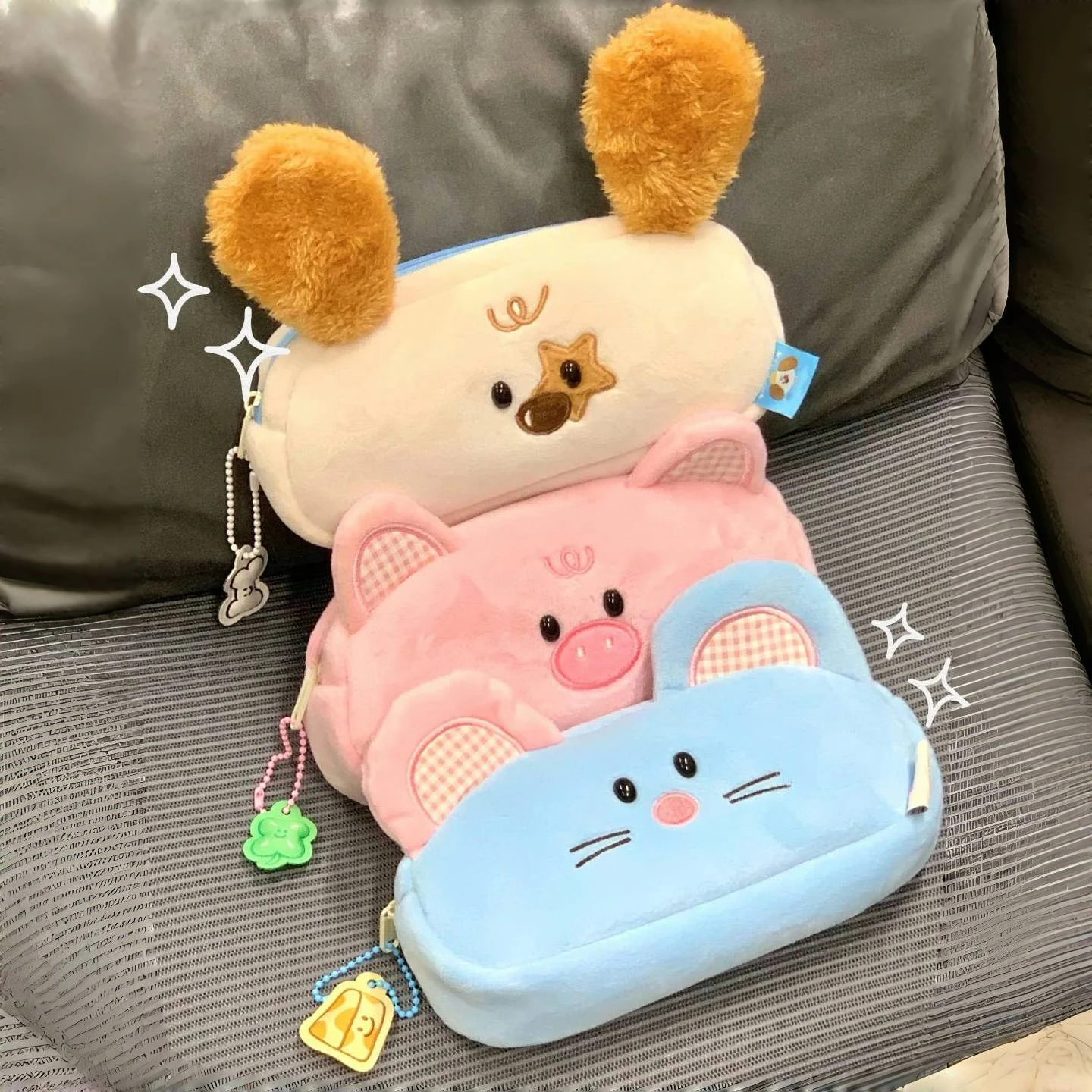 Korean Cute Carton Puppy Pig Mouse Plush Pencil Bag Kawaii Student Stationery Storage Bags Large-capacity School Supplies
Korean Cute Carton Puppy Pig Mouse Plush Pencil Bag Kawaii Student Stationery Storage Bags Large-capacity School Supplies