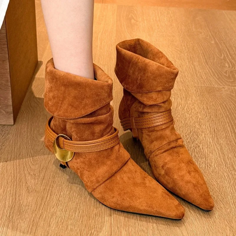 Retro Women's Pointed Tip Boots New Exquisite Western Cowboy Boot Elegant Stack Ankle Boots for Woman Designer Shoes Botas Mujer
Retro Women's Pointed Tip Boots New Exquisite Western Cowboy Boot Elegant Stack Ankle Boots for Woman Designer Shoes Botas Mujer