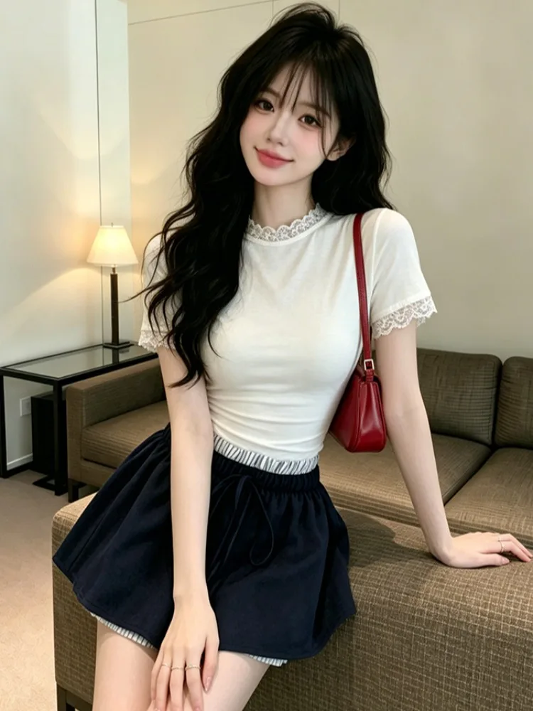 Korean Style Beautiful Lace Patchwork Short Sleeve Top Elastic Waist Skirt Summer Two-Piece Set for Young Women
Korean Style Beautiful Lace Patchwork Short Sleeve Top Elastic Waist Skirt Summer Two-Piece Set for Young Women