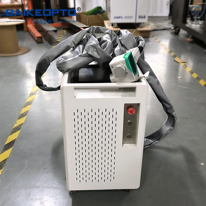 Small portable pulsed laser cleaning machine, handheld and portable, for mold rust removal and metal paint removal
Small portable pulsed laser cleaning machine, handheld and portable, for mold rust removal and metal paint removal