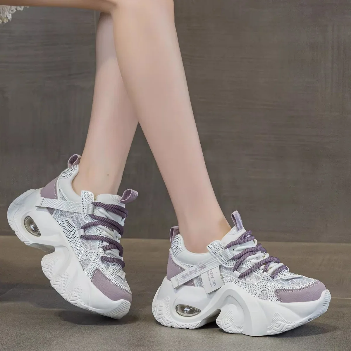 Women's Dance Sporty Casual Shoes Breathable Leather Low Top round Toe Wave Pattern Rubber Sole Comfortable Versatile Sneakers
Women's Dance Sporty Casual Shoes Breathable Leather Low Top round Toe Wave Pattern Rubber Sole Comfortable Versatile Sneakers