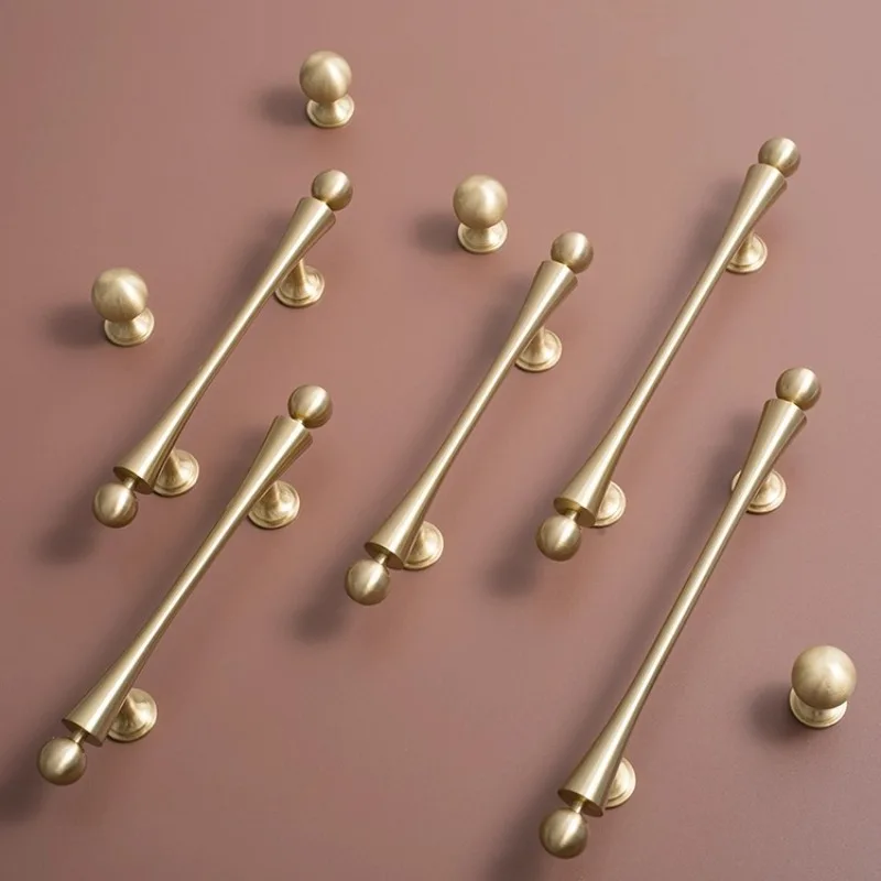 Modern Style/Unique Design Solid Brass Handle and Knobs T-Bar Bedroom Pulls Kitchen Cabinet Drawer Shoe Box Wardrobes Wine Knob
Modern Style/Unique Design Solid Brass Handle and Knobs T-Bar Bedroom Pulls Kitchen Cabinet Drawer Shoe Box Wardrobes Wine Knob