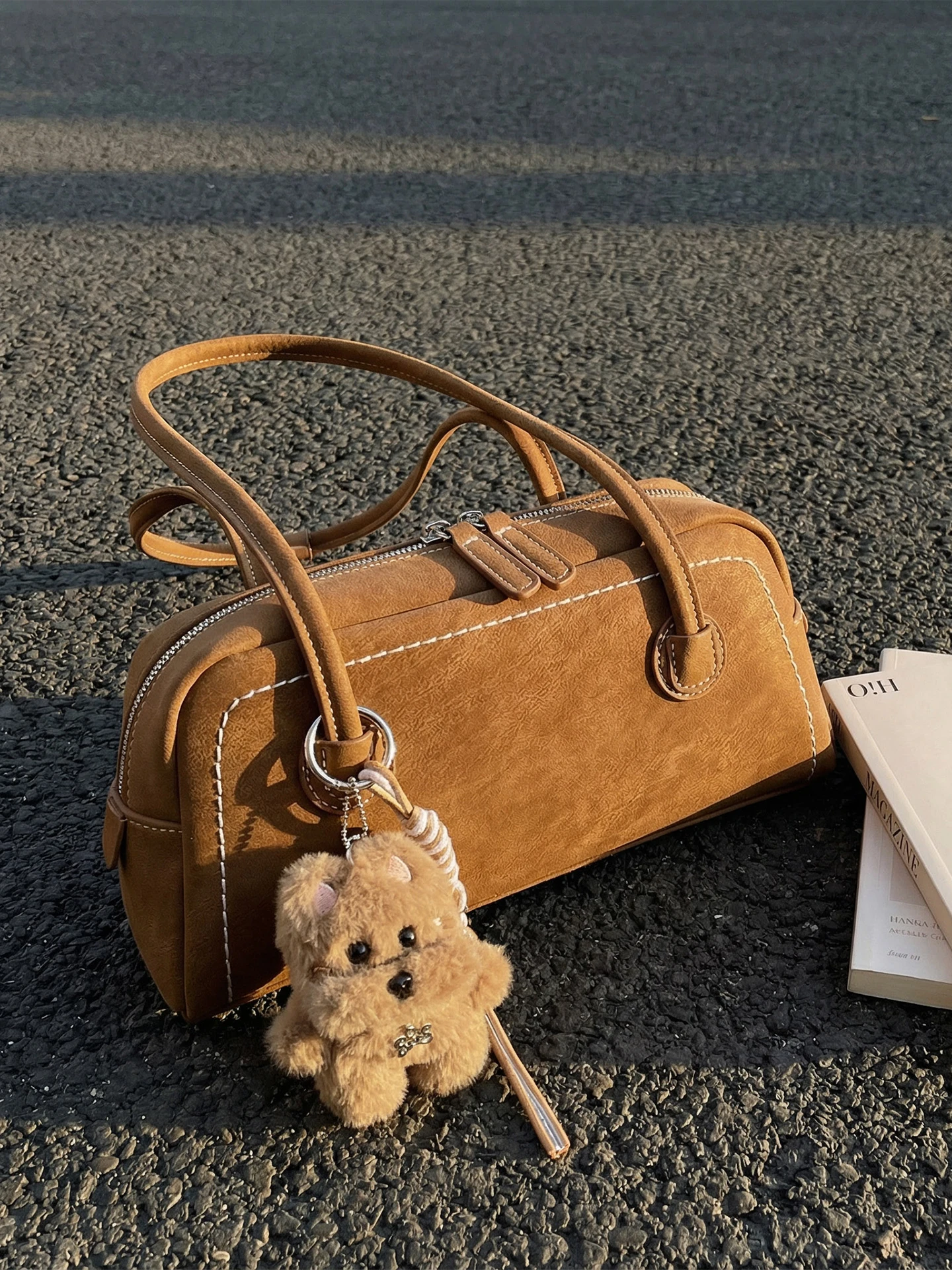 Trendy Commuter Women's Bag 2025 New Faion High-End Pillow-aped Underarm Bag Large Capaci Single oulder Bag
Trendy Commuter Women's Bag 2025 New Faion High-End Pillow-aped Underarm Bag Large Capaci Single oulder Bag