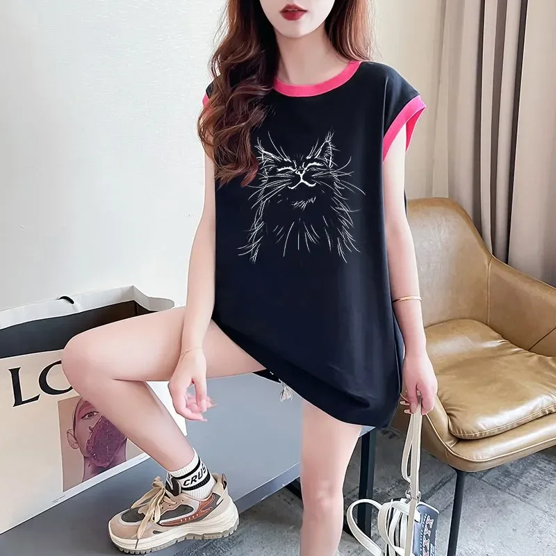 Cat Print Loose Sleeveless T-Shirt For Women Summer Casual Wear With Pink Trim And Long Length Design
Cat Print Loose Sleeveless T-Shirt For Women Summer Casual Wear With Pink Trim And Long Length Design