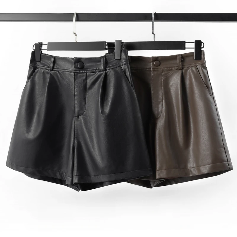 High Waist Black PU Leather Shorts Women's Casual Style Loose Wide Leg Short Pants Spring Summer Trendy A-line Simple Boot Pants
High Waist Black PU Leather Shorts Women's Casual Style Loose Wide Leg Short Pants Spring Summer Trendy A-line Simple Boot Pants