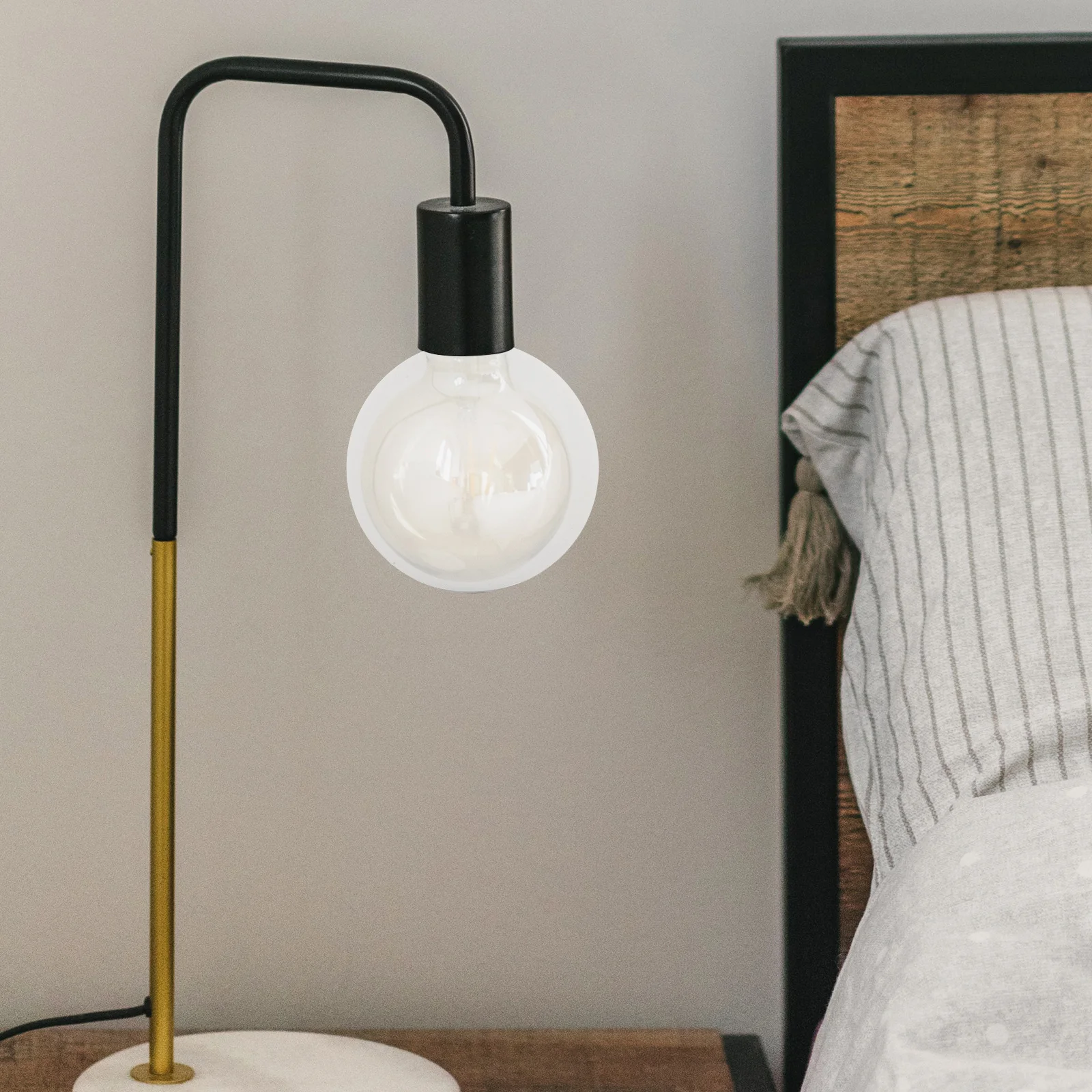 Стеклянный абажур-глобус 100 мм E14, гладкий матовый, легко чистится, для ремонта интерьерных светильников
Стеклянный абажур-глобус 100 мм E14, гладкий матовый, легко чистится, для ремонта интерьерных светильников