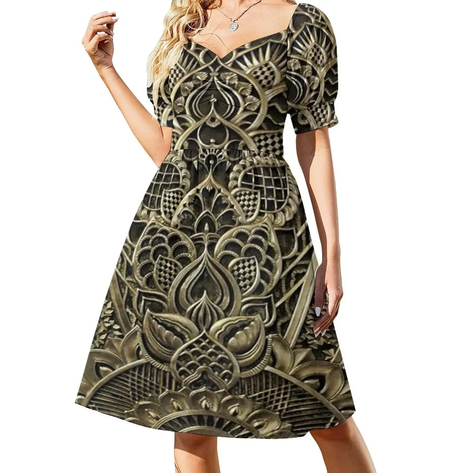 Art deco,vintage,1920 era,the Great Gatsby,elegant,chic,gold,silver,bronze,pattern,trendy,modern,floral Short-Sleeved Dress
Art deco,vintage,1920 era,the Great Gatsby,elegant,chic,gold,silver,bronze,pattern,trendy,modern,floral Short-Sleeved Dress